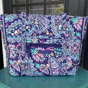 Vera Bradley Small Vera Tote in French Paisley